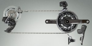 ¿Qué es AXS™? AXS es el nuevo sistema de integración de componentes de SRAM que conecta los componentes electrónicos de la bicicleta y el software. La aplicación SRAM AXS™ permite a los ciclistas ver es estado de la batería, cambiar el comportamiento de los componentes, personalizar controles, recibir recordatorios de mantenimientos y actualizar el firmware. Gracias a la App AXS™ tu bicicleta se comportará exactamente como esperas.